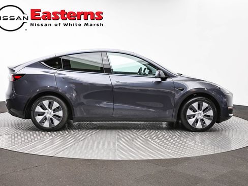 Used 2024 Tesla Model Y 2WD image 4