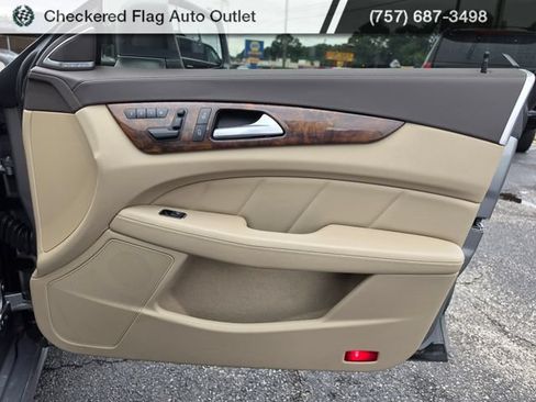 Used 2014 Mercedes-Benz CLS 550 image 26