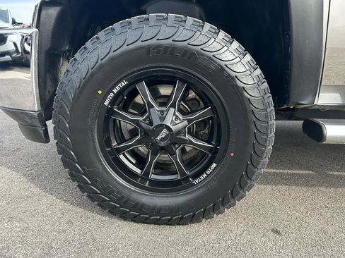 Used 2013 Chevrolet Silverado 2500 LT w/ Interior Plus Package image 15