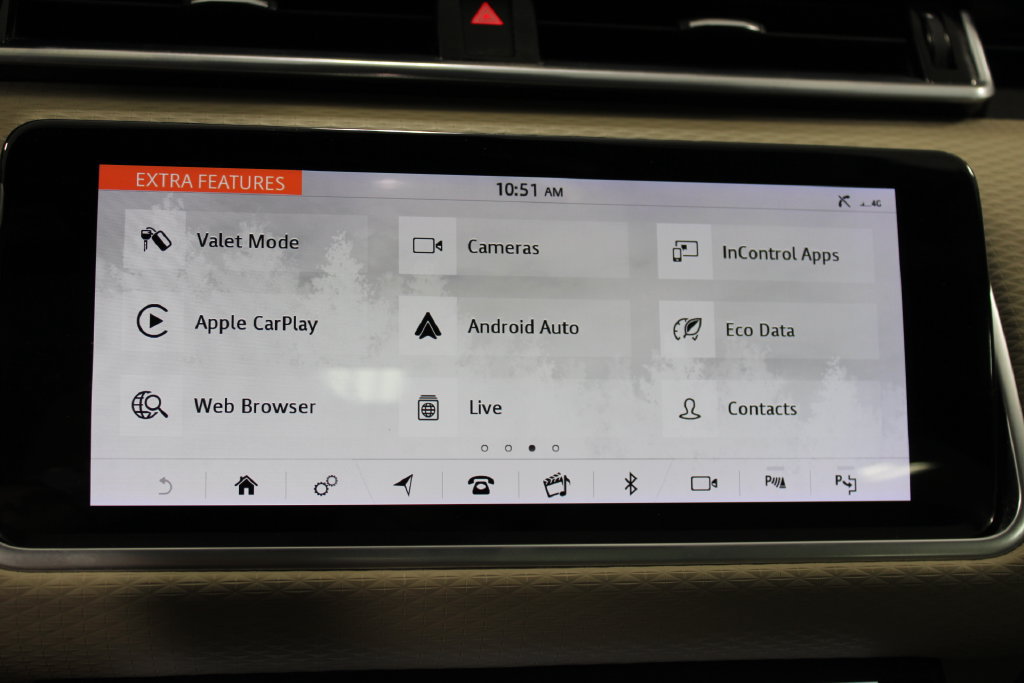 Used 2019 Land Rover Range Rover Velar R-Dynamic SE AWD/4WD image 32