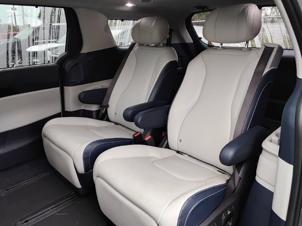 Used 2025 Kia Carnival SX Prestige FWD image 10