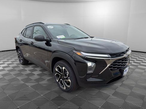 New 2026 Chevrolet Trax RS w/ Driver Confidence Package FWD image 6