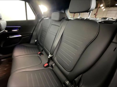 Used 2026 Mercedes-Benz GLC 300 4MATIC image 18