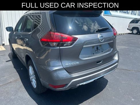 Used 2017 Nissan Rogue SV AWD/4WD image 4