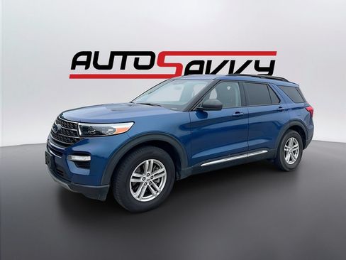 Used 2022 Ford Explorer XLT w/ Equipment Group 202A RWD image 3