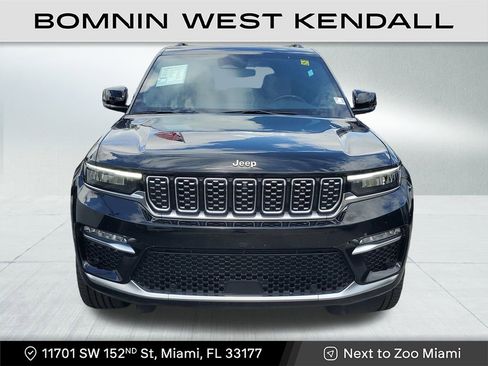Used 2023 Jeep Grand Cherokee Summit image 2