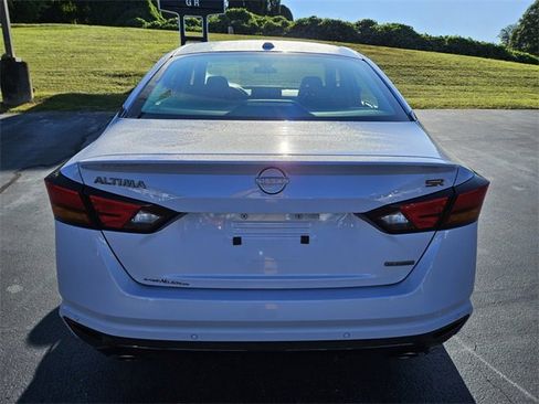 Used 2024 Nissan Altima 2.0 SR image 6