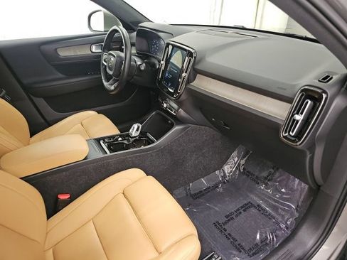 Used 2020 Volvo XC40 T5 Inscription w/ Protection Package AWD/4WD image 38