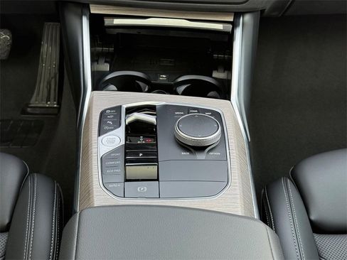 Used 2025 BMW 330i xDrive Sedan image 12