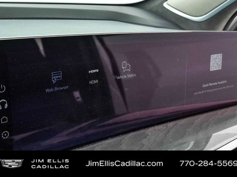Certified 2025 Cadillac Escalade IQ Luxury 2 w/ LPO, Premium Carpet Package AWD/4WD image 15
