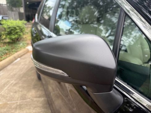 Used 2019 Subaru Ascent Limited image 12