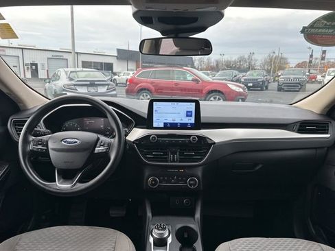 Used 2020 Ford Escape SE image 23