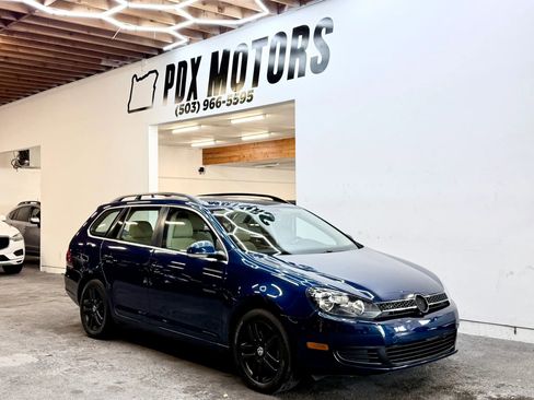 Used 2012 Volkswagen Jetta TDI FWD image 1