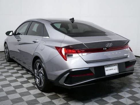 New 2026 Hyundai Elantra Limited image 12