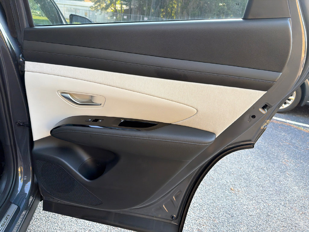 New 2026 Hyundai Tucson Limited FWD image 16