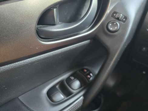 Certified 2020 Nissan Rogue Sport S FWD image 22