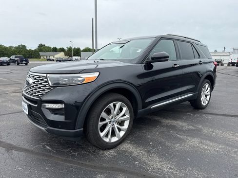 Used 2024 Ford Explorer Platinum w/ Technology Package AWD/4WD image 5