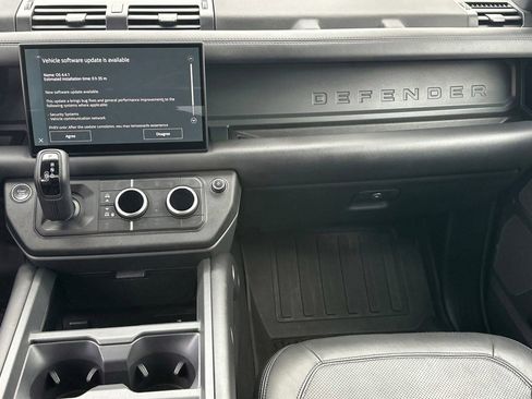 Certified 2025 Land Rover Defender 130 X-Dynamic SE AWD/4WD image 29