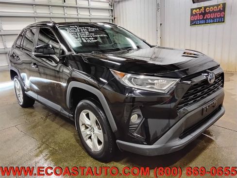Used 2021 Toyota RAV4 XLE w/ Convenience Package AWD/4WD image 1