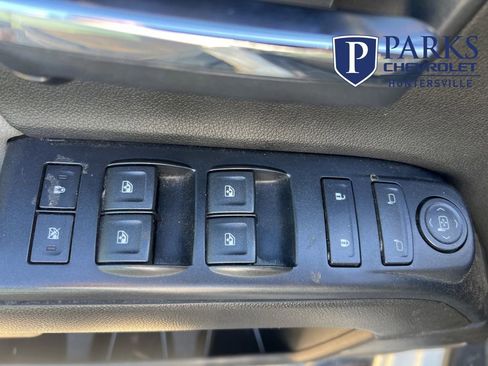 Used 2018 Chevrolet Silverado 1500 Custom w/ Custom Convenience Package image 16