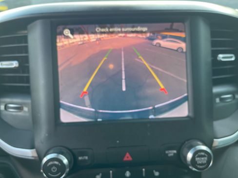 Used 2019 RAM 1500 Big Horn AWD/4WD image 16
