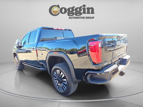 Used 2025 GMC Sierra 2500 Denali Ultimate image 4