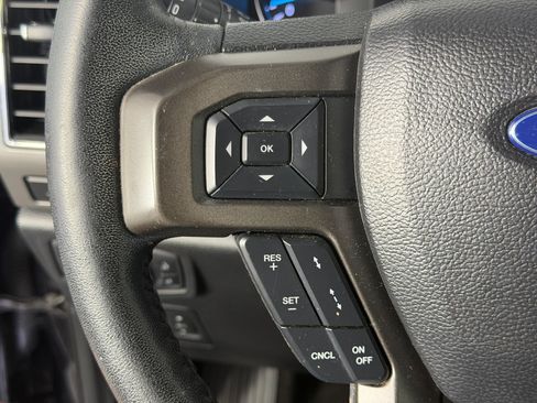 Used 2019 Ford Expedition XLT w/ Equipment Group 202A RWD image 13