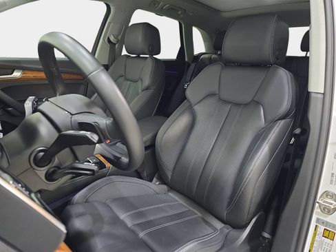 Used 2023 Audi Q5 Prestige w/ Prestige Package AWD/4WD image 18