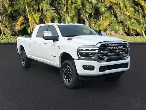 Used 2026 RAM 2500 Limited AWD/4WD image 2