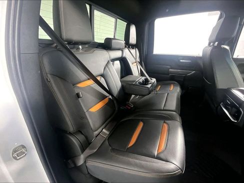 Used 2023 GMC Sierra 2500 AT4 w/ AT4 Premium Plus Package AWD/4WD image 27