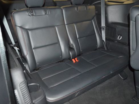 Used 2025 Ford Explorer ST-Line AWD/4WD image 13