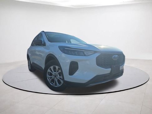 Certified 2023 Ford Escape Active w/ Tech Pack #1 image 9