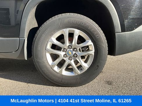 Used 2020 Chevrolet Traverse LT image 13