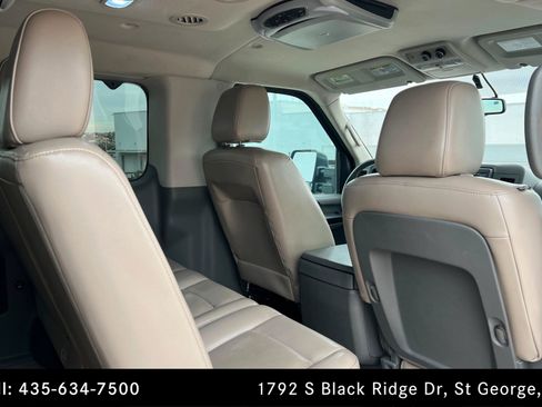 Used 2018 Nissan NV 3500 SL image 20