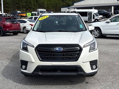 Used 2024 Subaru Forester Premium AWD/4WD image 2