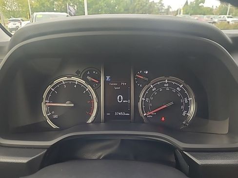 Used 2024 Toyota 4Runner TRD Off-Road Premium image 16