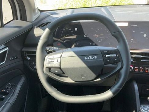 New 2026 Kia Sportage SX image 29