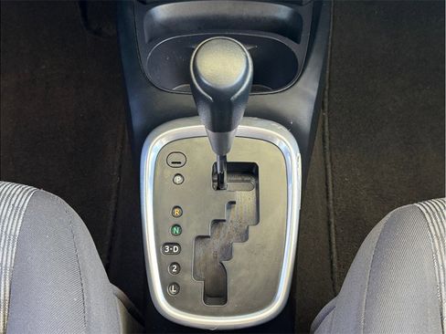 Used 2015 Toyota Yaris L FWD image 11