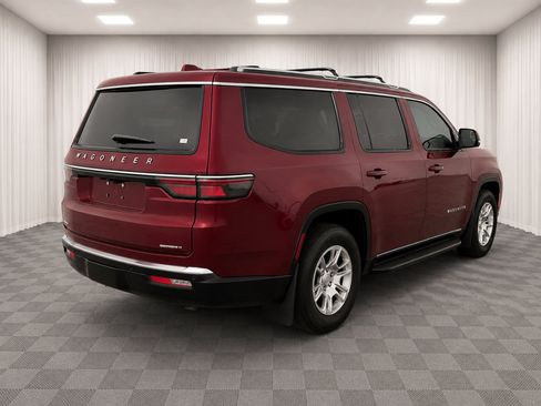 Used 2022 Jeep Wagoneer Series I w/ Convenience Group I AWD/4WD image 3