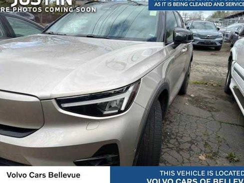Used 2023 Volvo XC40 Recharge Ultimate image 1