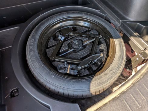 Used 2019 Chevrolet Blazer LT image 5