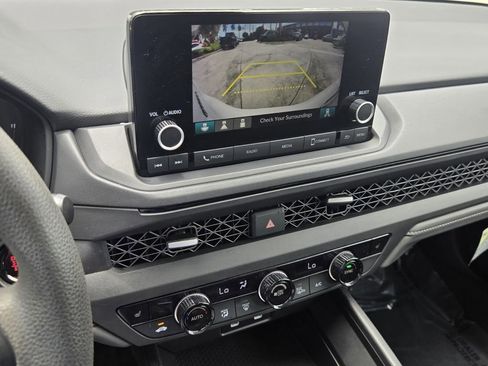 Certified 2025 Honda Accord SE image 20