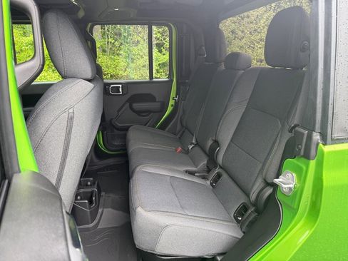 New 2025 Jeep Gladiator Sport image 16