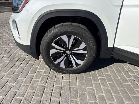 New 2026 Volkswagen Atlas SE image 24