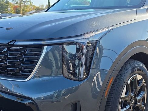 Certified 2024 Kia Sorento S w/ Panoramic Sunroof Package image 8