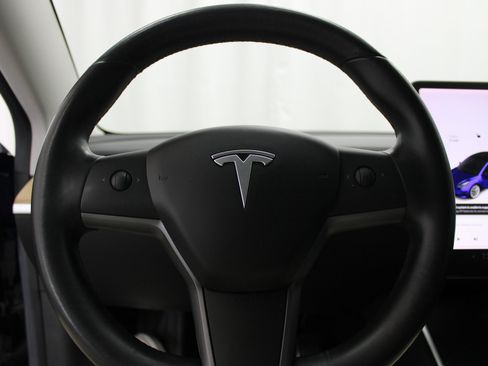 Used 2019 Tesla Model 3 Mid Range image 30