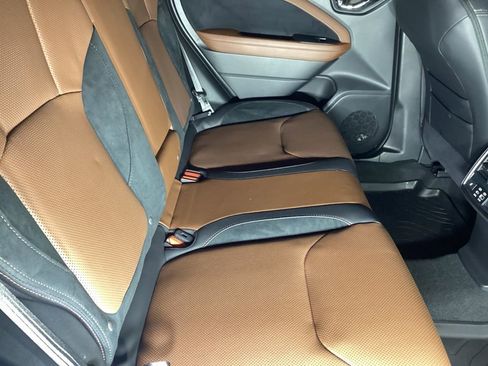 Used 2025 Subaru Forester Touring w/ Popular Package - Touring image 6