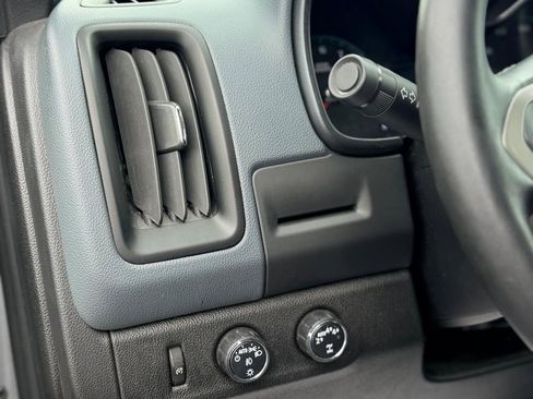 Used 2020 Chevrolet Colorado Z71 image 12