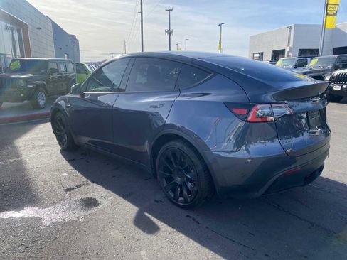 Used 2021 Tesla Model Y Long Range image 7