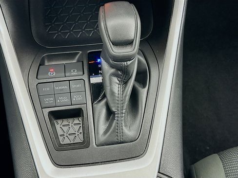 Used 2025 Toyota RAV4 LE image 22